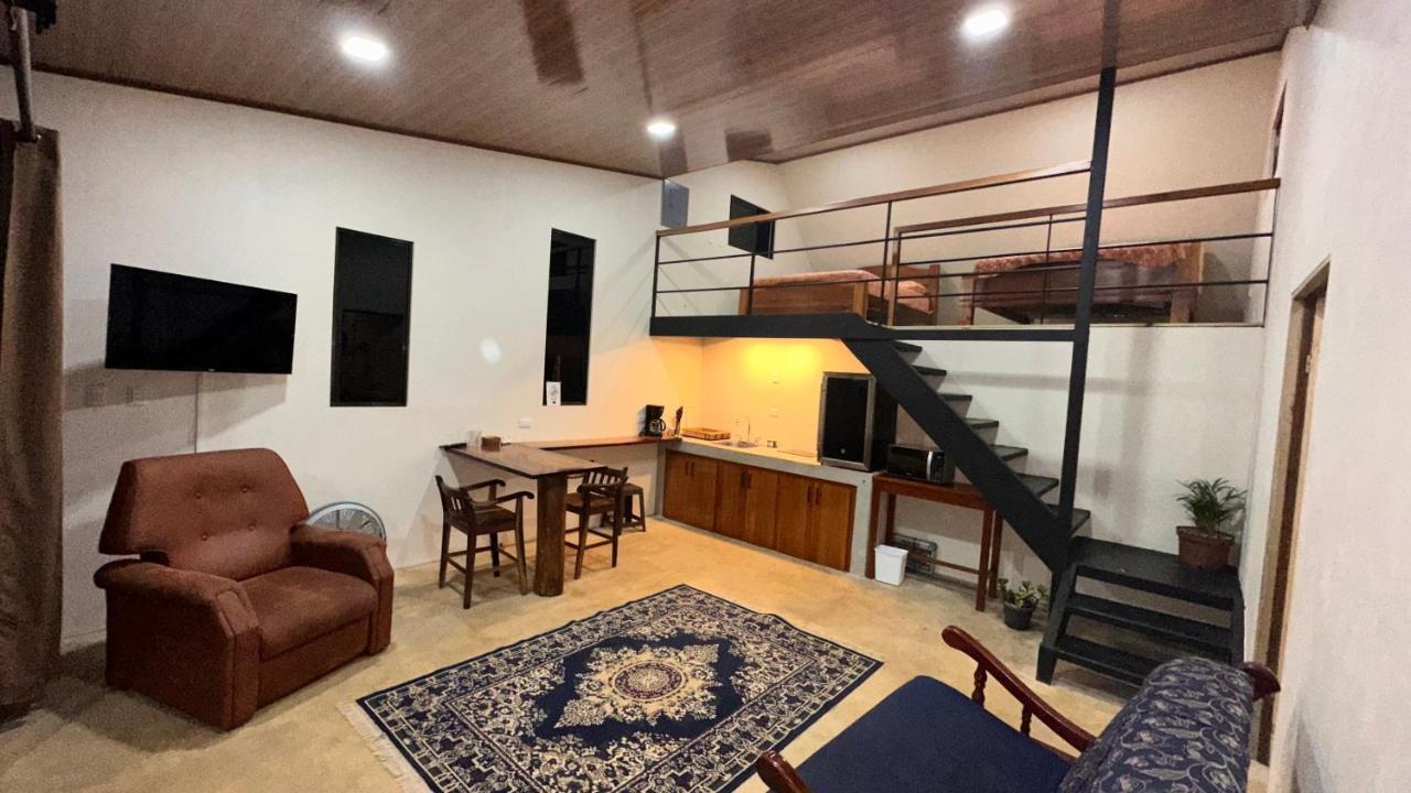Modern Loft Inside A Beautiful Farm Apartman General Viejo Kültér fotó